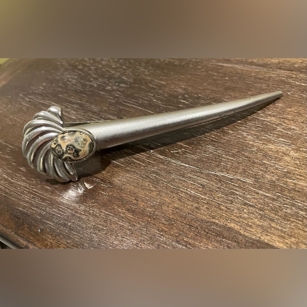 Vintage French Twist Hair Clip – Silver Metal with Agate Stone Accent
